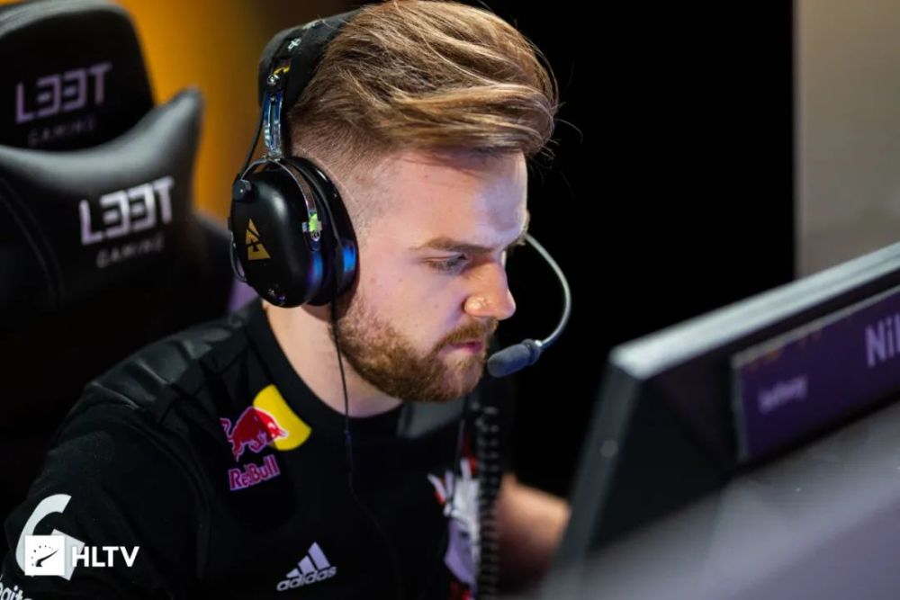 DK正式公布大名单：上路Burdol+Hoya